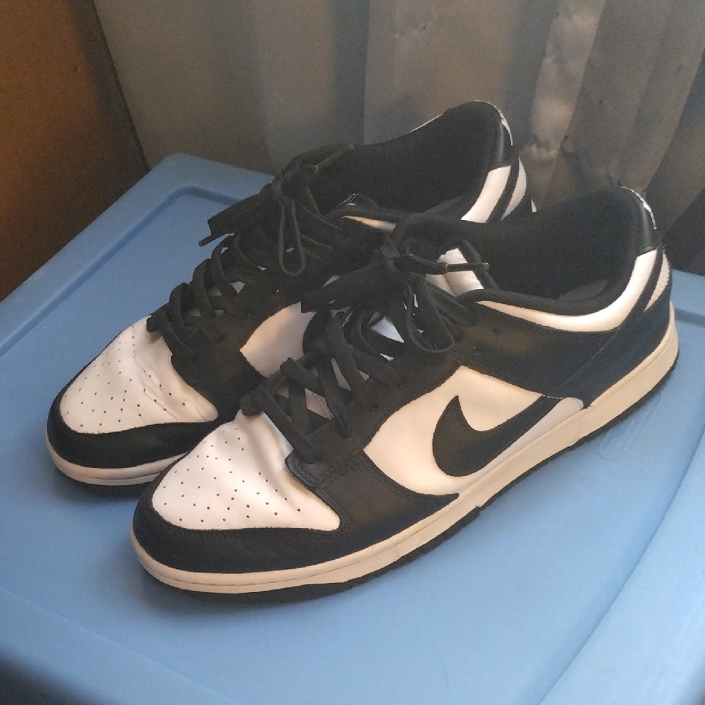 Nike Dunk Low Panda Size 12